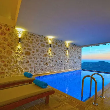 Villa Sleeps 6 Pool Air Con Wifi