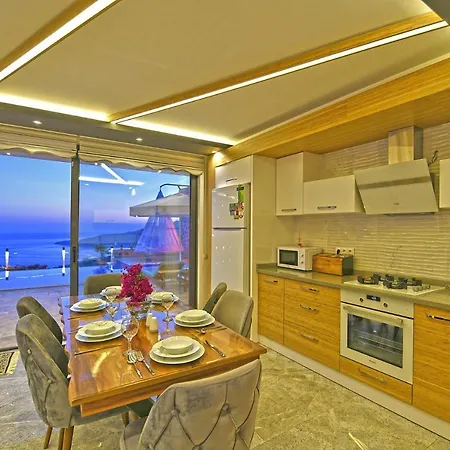Villa Sleeps 6 Pool Air Con Wifi Kalkan