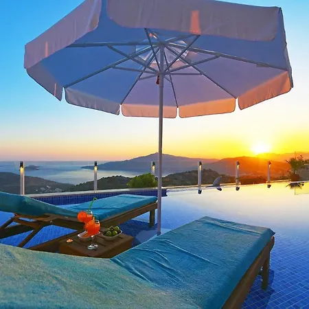 Sleeps 6 Pool Air Con Wifi