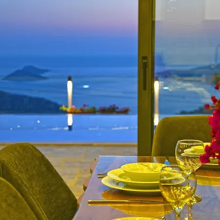 Sleeps 6 Pool Air Con Wifi * Kalkan