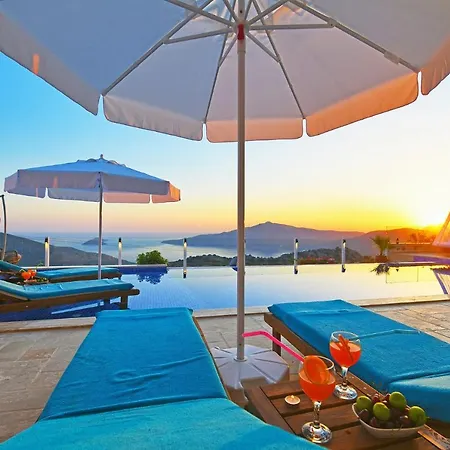 Sleeps 6 Pool Air Con Wifi *